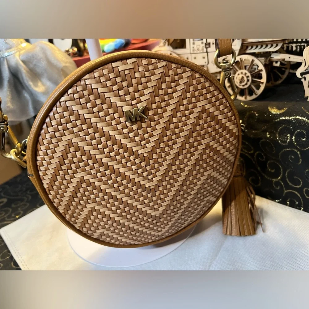 Michael Kors Tan & Cream Woven Pebble Leather Canteen Crossbody